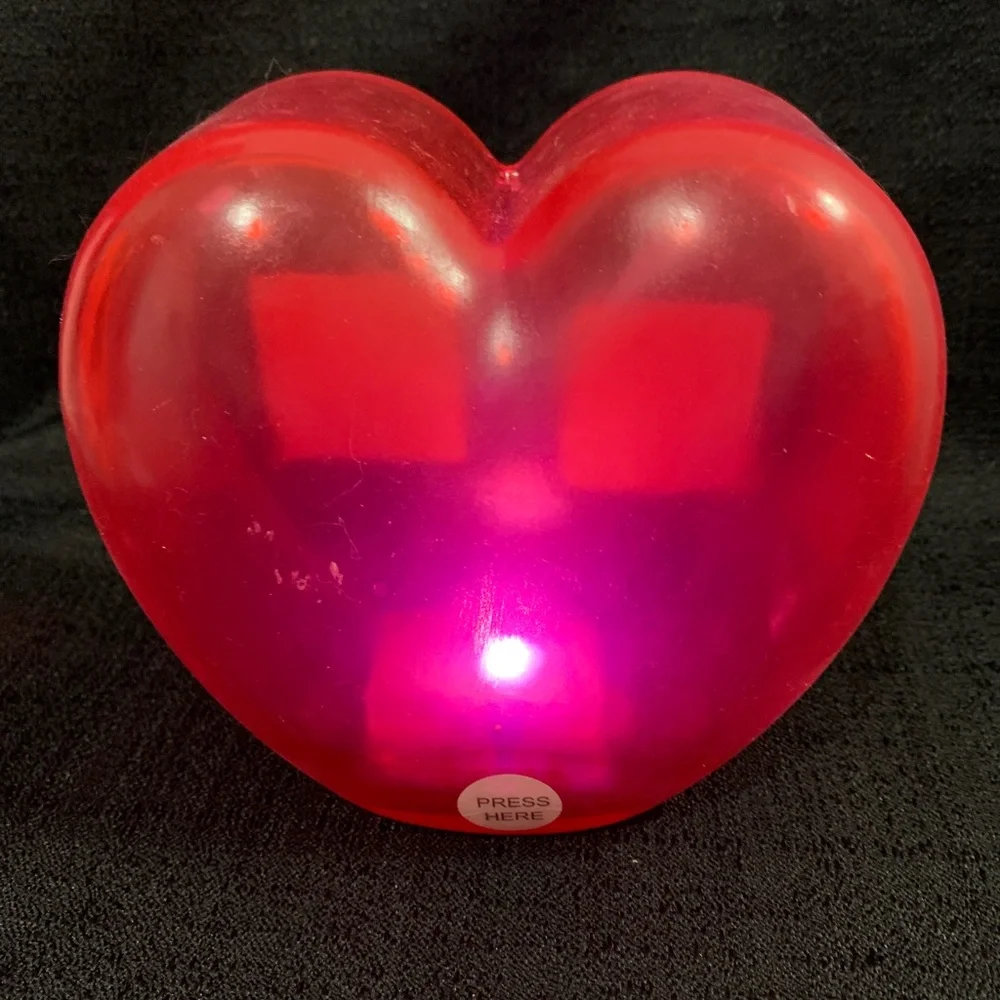 RARE 5 1/2” Target Light Up Tabletop Heart Light NEW